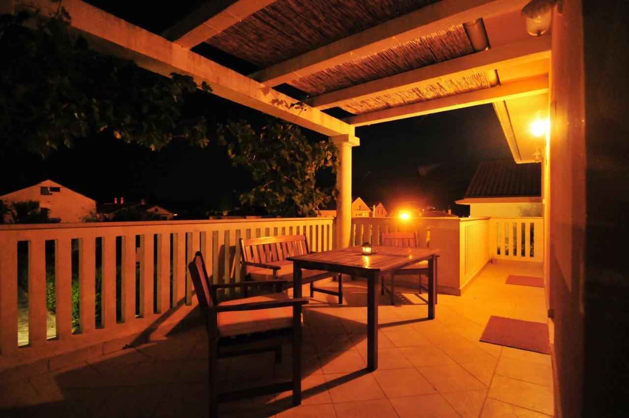 Villa Schober Baška Exteriör bild